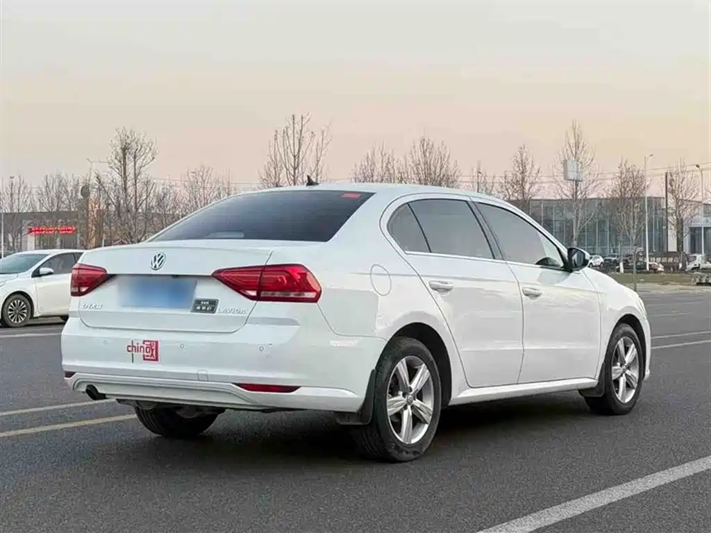 Volkswagen Lavida 2018 Classic 1.5L Automatic Trend China VI фото 25