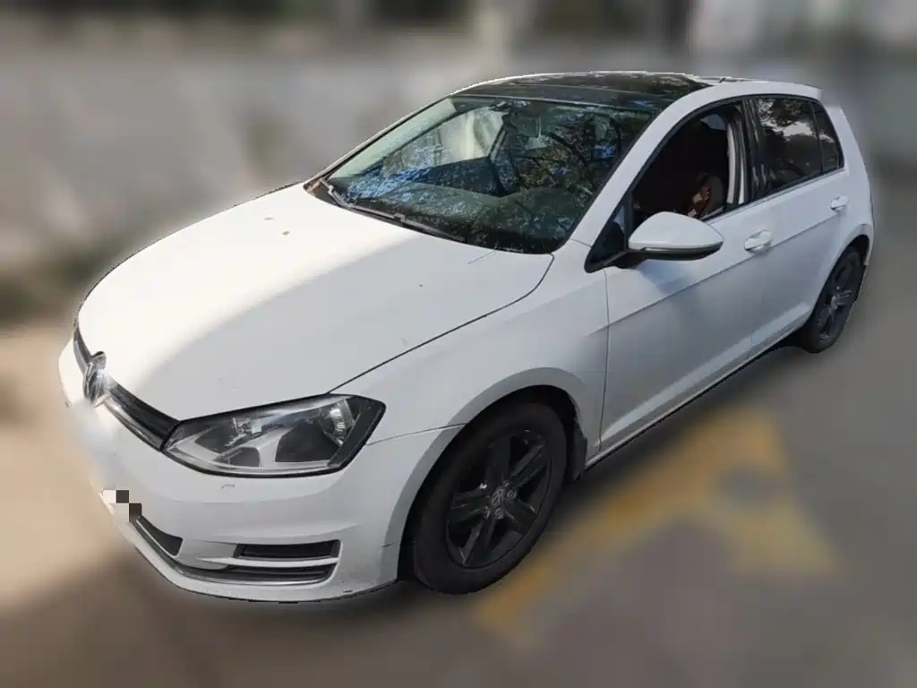 Photo 3 - Volkswagen Golf