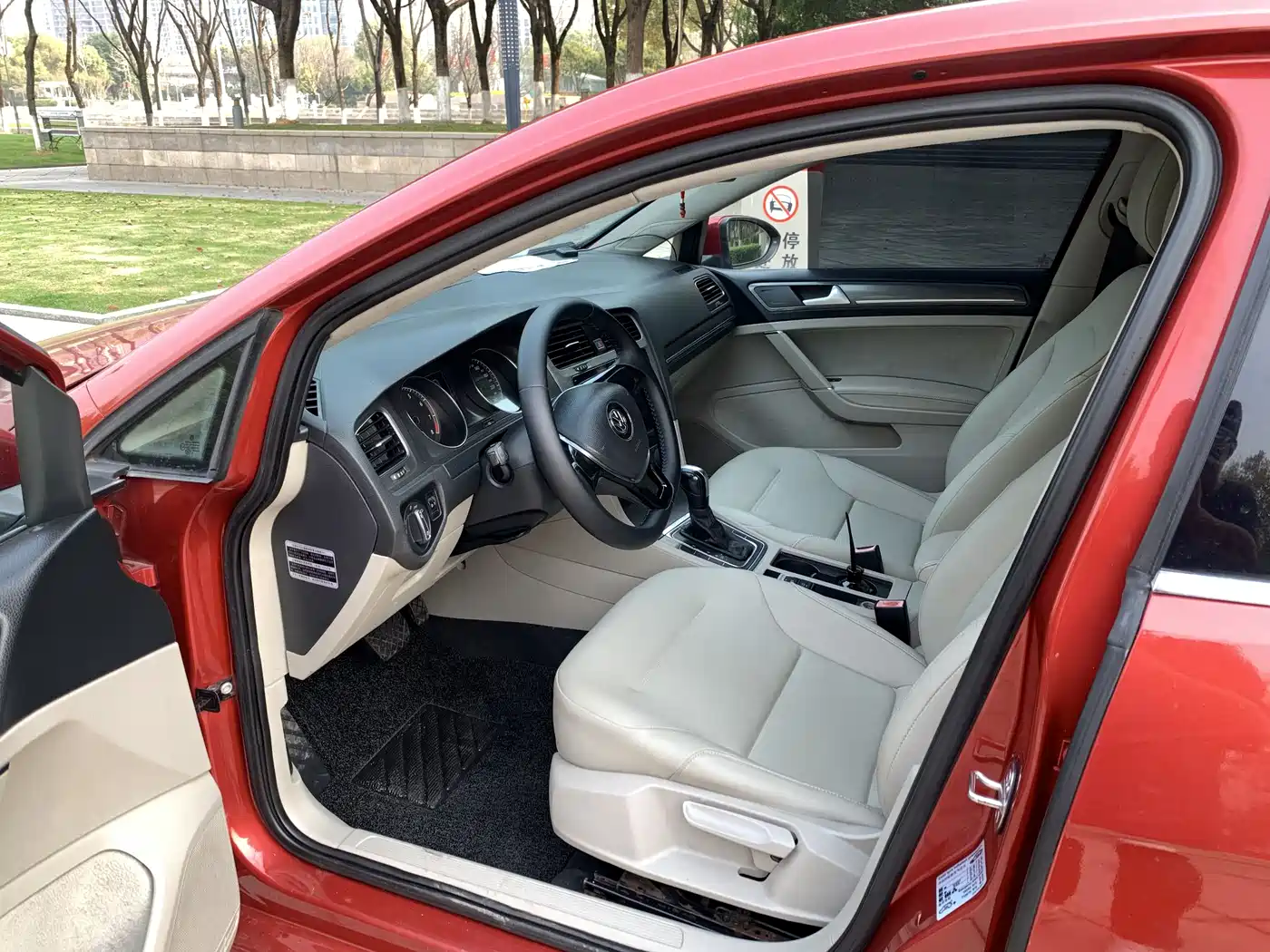 Volkswagen Golf 2015 1.4TSI Automatic Comfort фото 5
