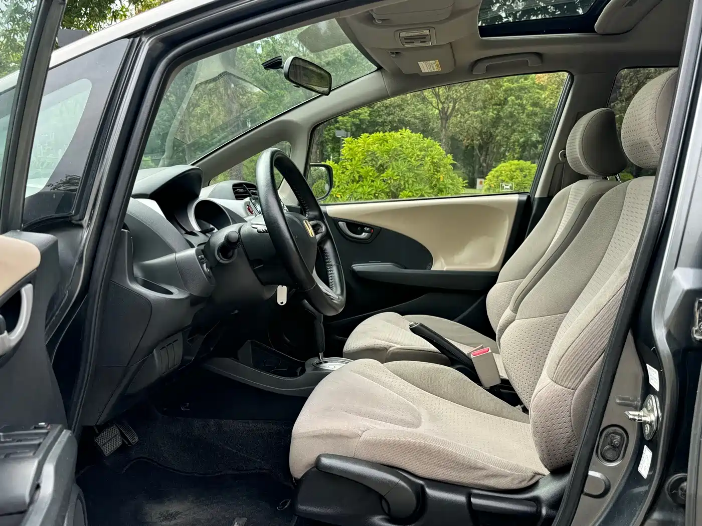 Honda Fit 2011 2008 Model 1.5L Automatic Luxury Edition