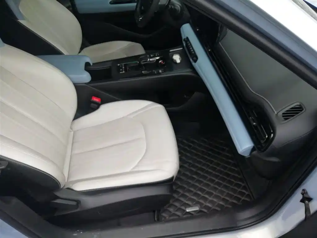 GAC Trumpchi Trumpchi Emkoo 2023 Shadow Leopard H Smart Hybrid фото 17