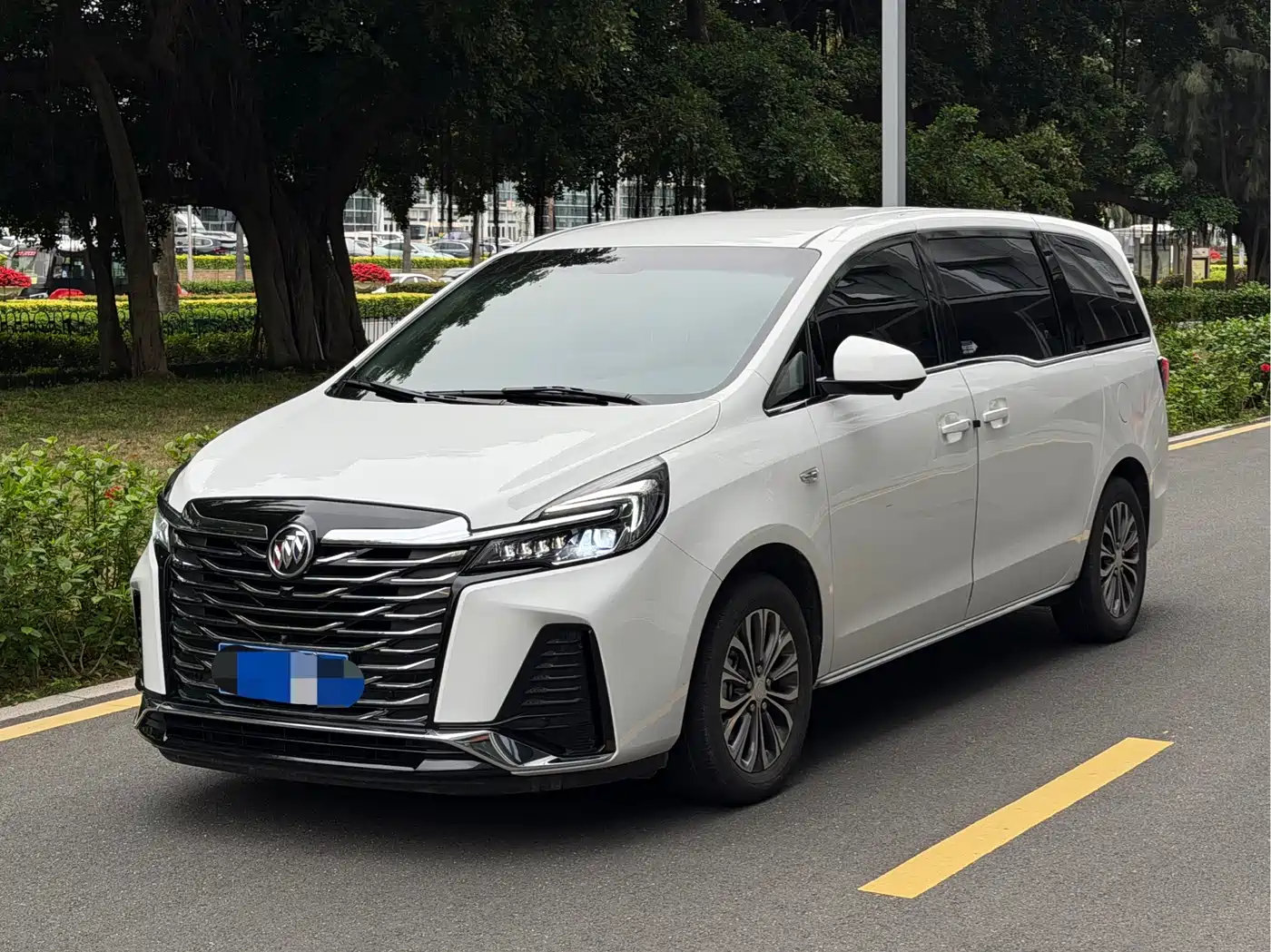 Buick GL8 2023 Model Land Business Class Smart