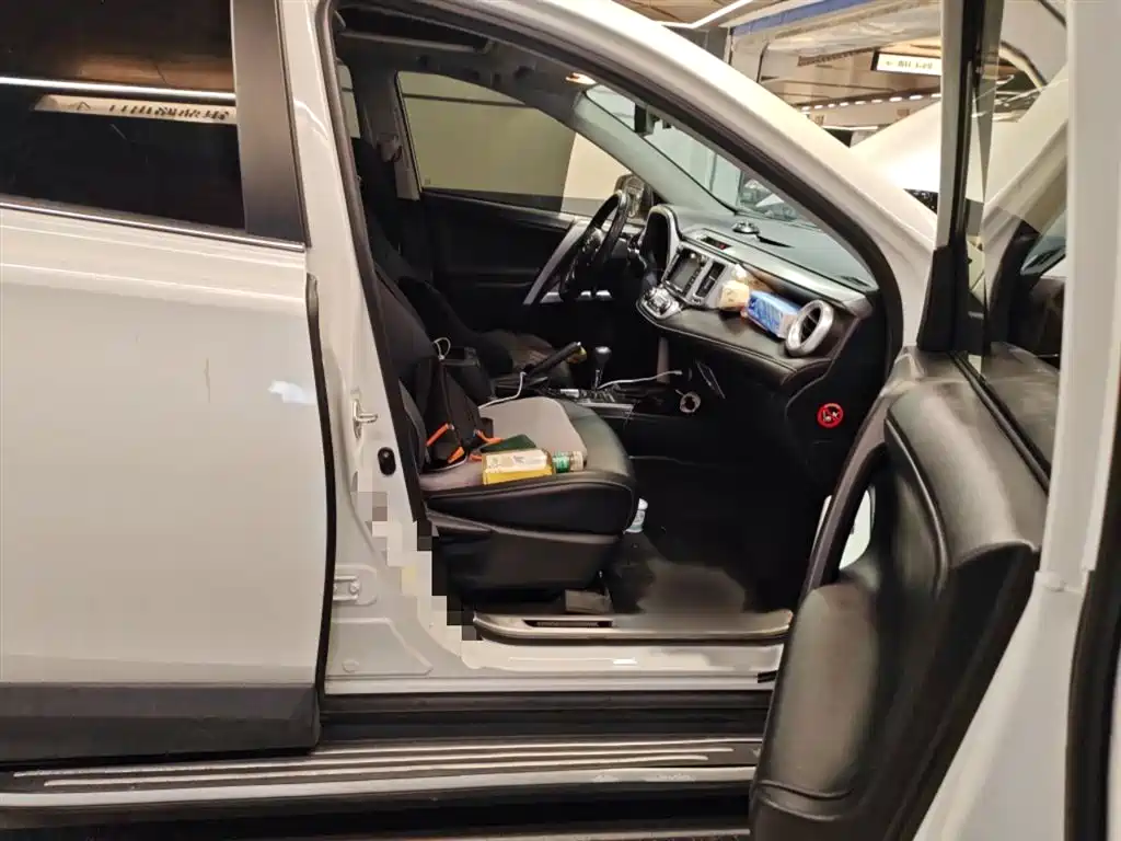 Toyota RAV4 Rongfang 2016 2.0L CVT 2WD Smart (China V) фото 20