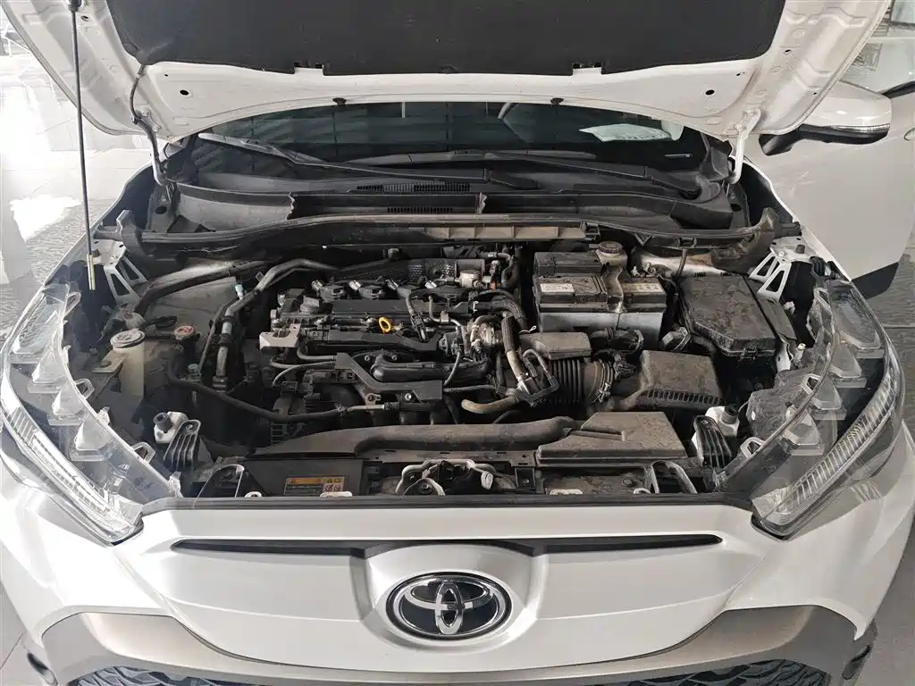 Toyota Frontlander 2022 2.0L CVT Luxury PLUS Edition фото 15