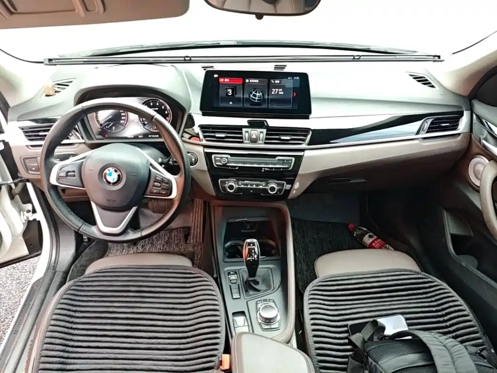 Фото 10 - BMW X1