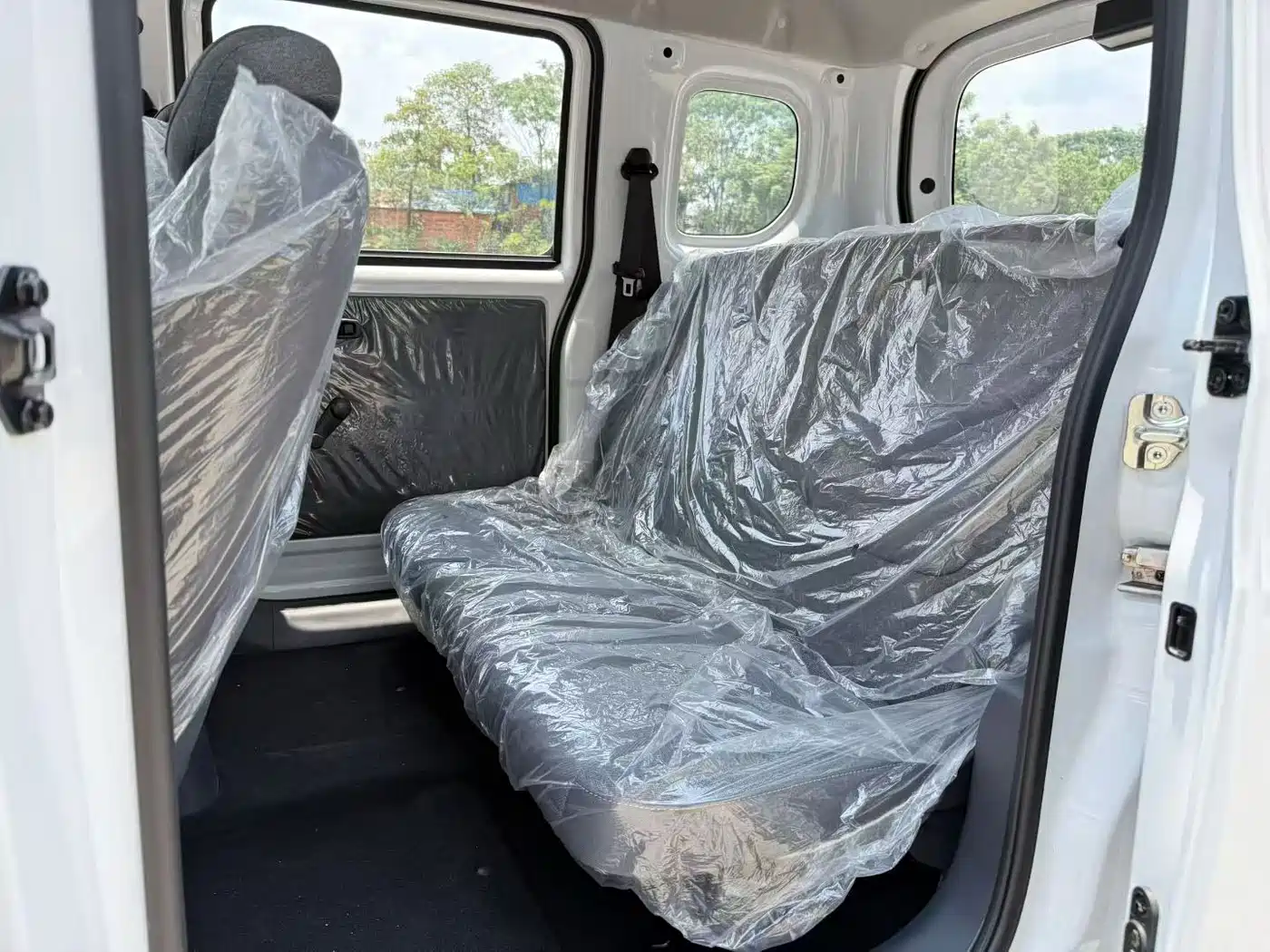 Wuling Motors Wuling Zhiguang NEV 2026 2025 Model 305km Base Version