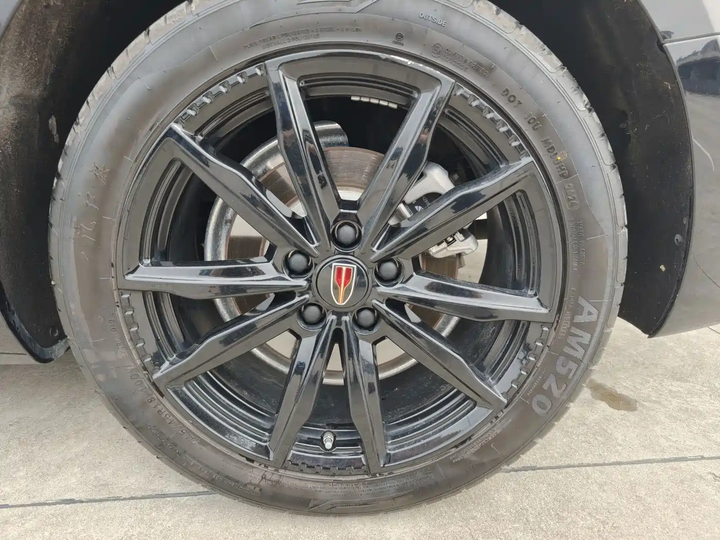 صورة 15 - Hongqi H5