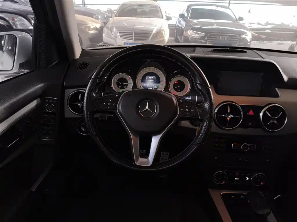 Mercedes-Benz GLK-Class 2013 GLK 300 4MATIC Dynamic Sunroof фото 11