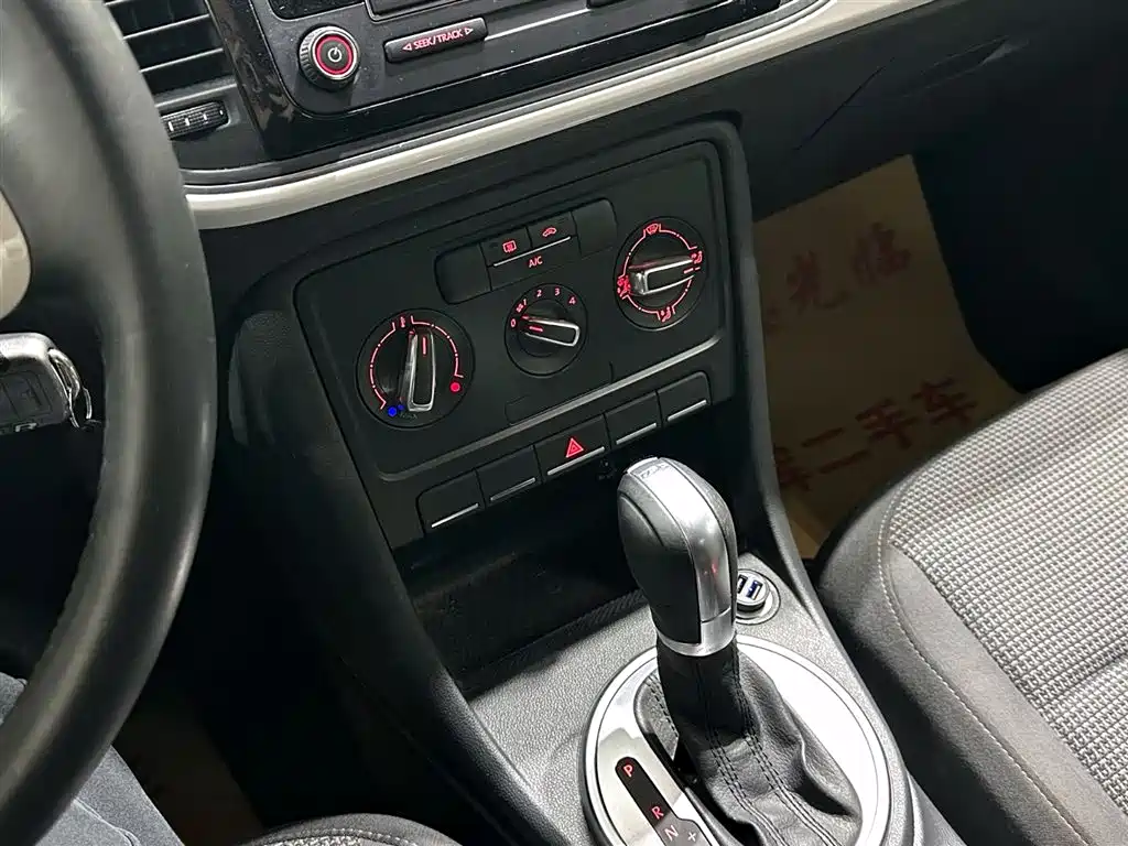 Volkswagen Beetle 2015 180TSI фото 18