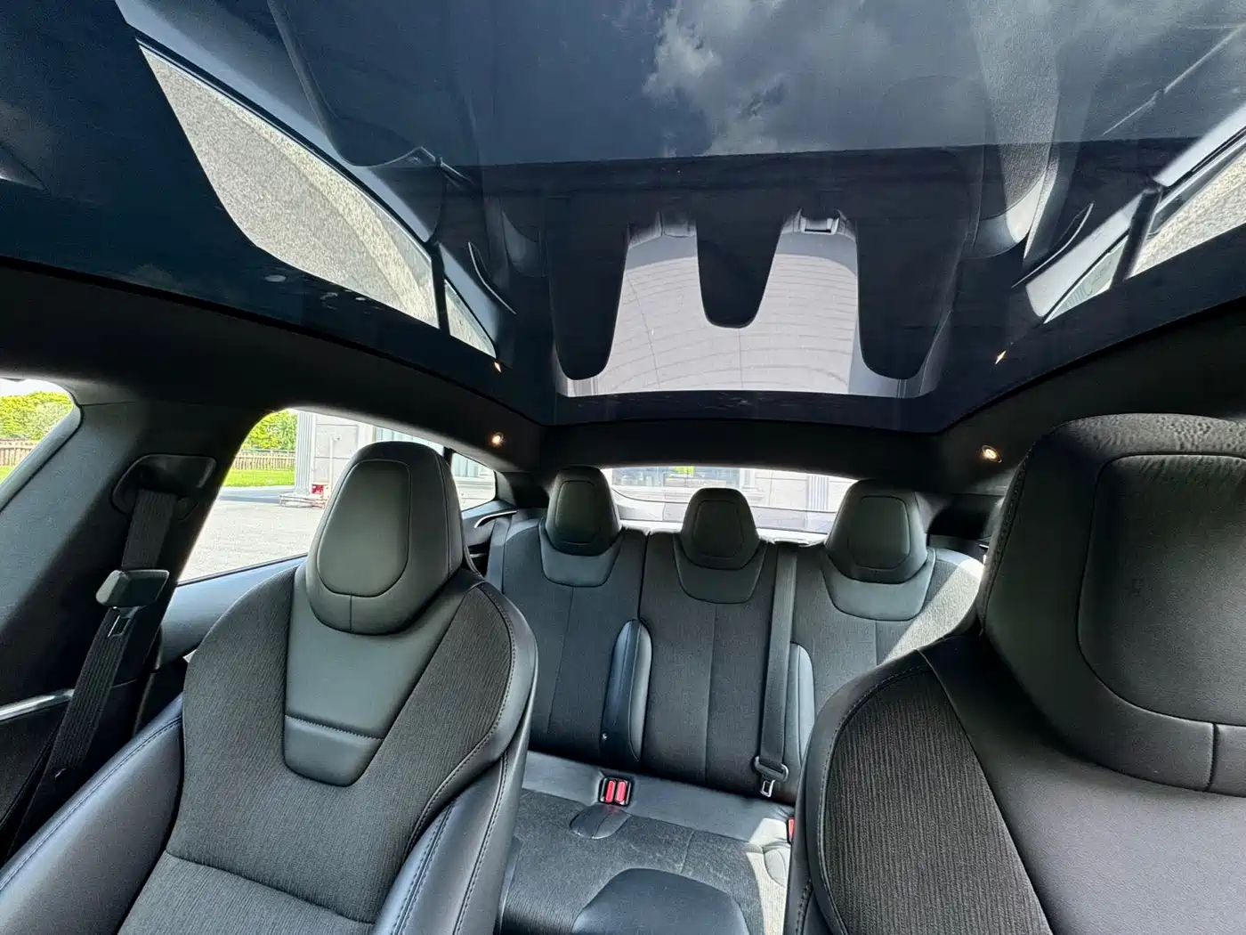 TESLA MODEL S