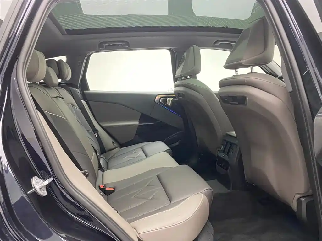 BMW X3 2025 xDrive30L Premium Model M Sport Black Package фото 22