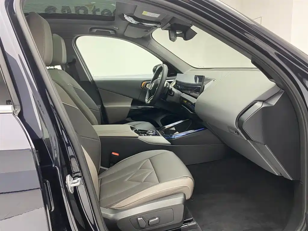 BMW X3 2025 xDrive30L Premium Model M Sport Black Package фото 18
