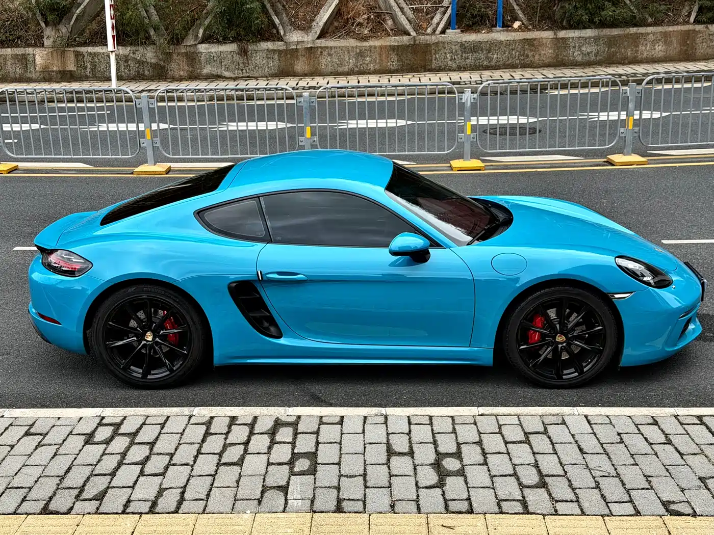 Porsche 718 2018 Cayman 2.0T фото 4