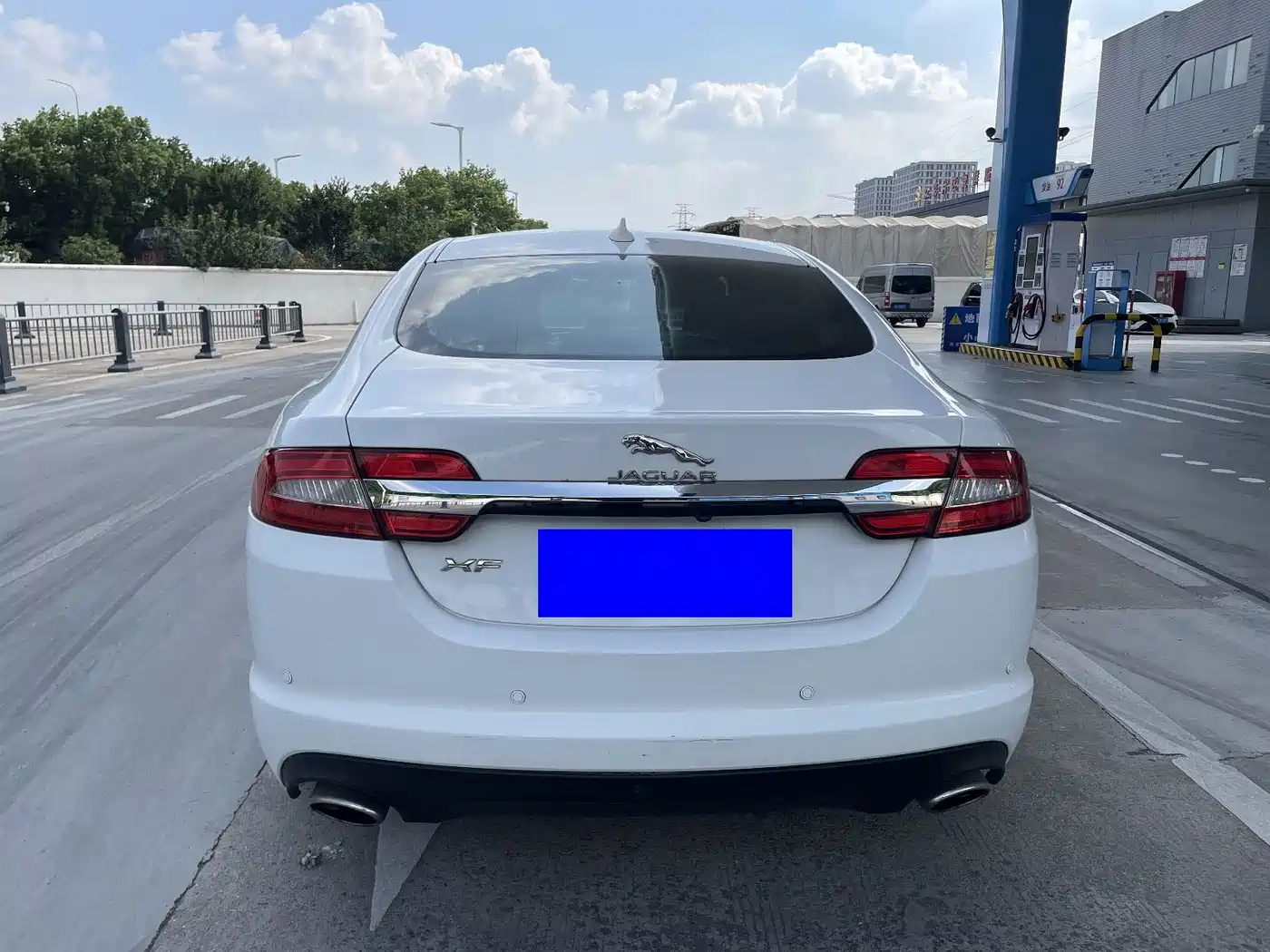 Jaguar XF 2016 2015 XF 2.0T Style Edition