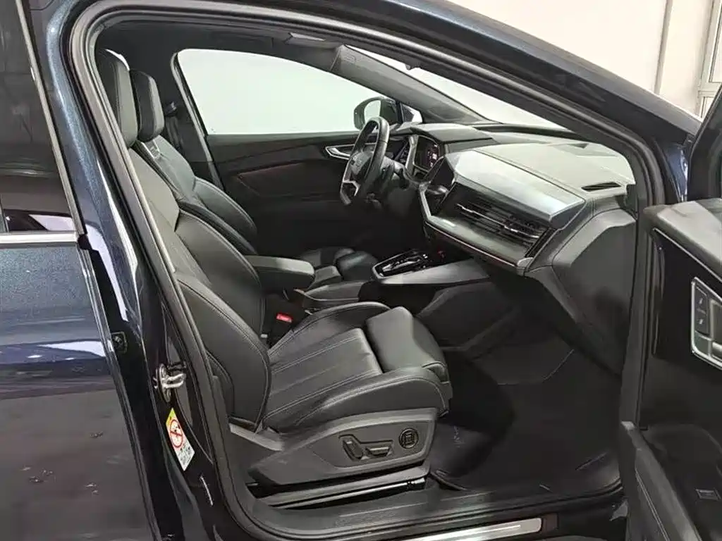 Audi Q4 e-tron 2024 40 e-tron Pioneer Edition фото 10