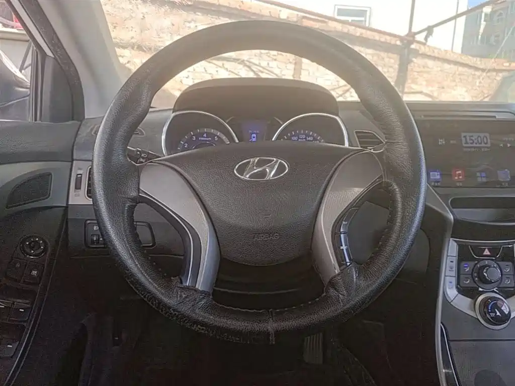Hyundai Langdong 2013 1.6L Automatic Leading фото 11