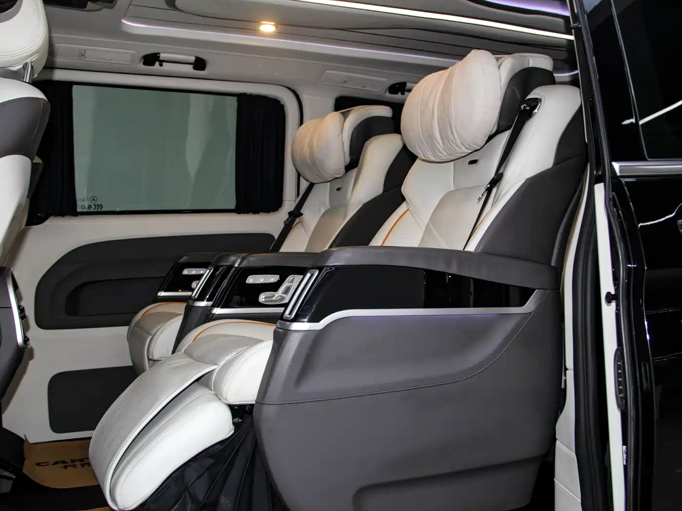 Mercedes-Benz Vito 2023 2.0T Business 7-Seater фото 9