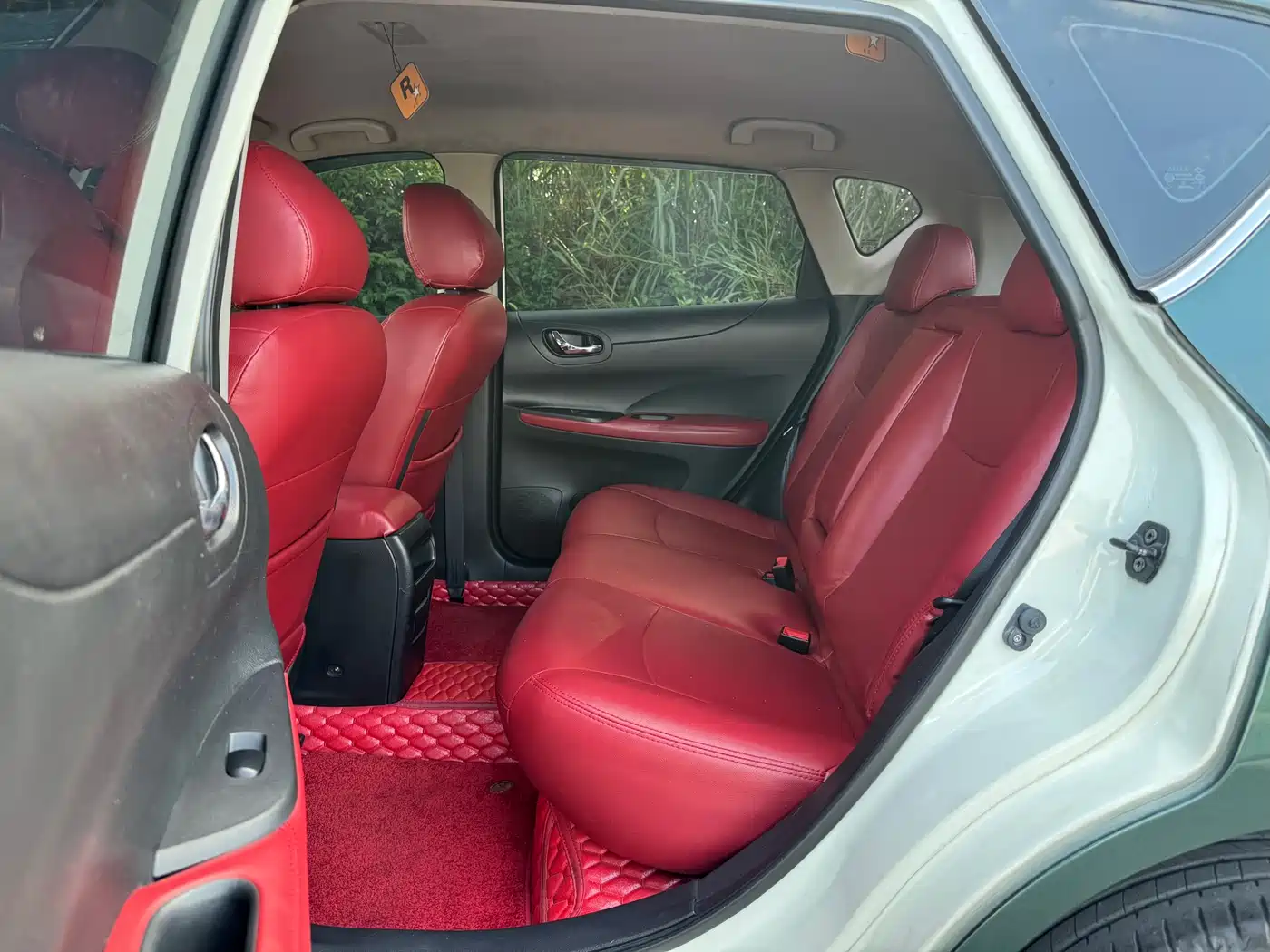 Nissan Tiida 2011 1.6T Manual Dynamic Edition фото 7