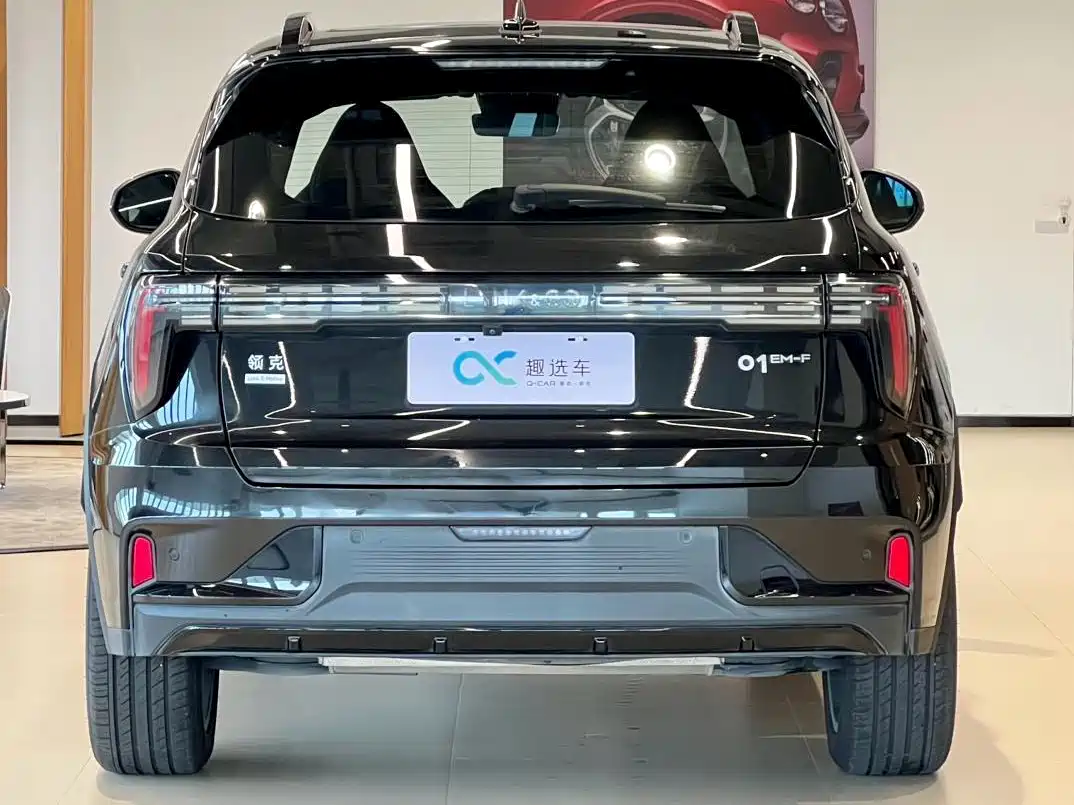 Photo 6 - Lynk & Co 01