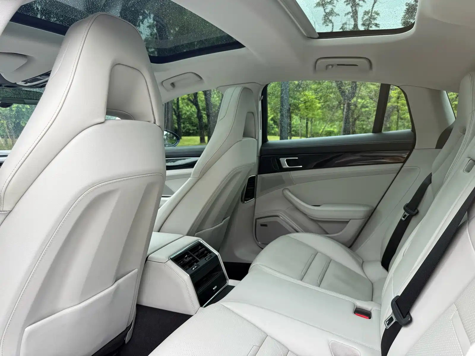 صورة 6 - Porsche Panamera