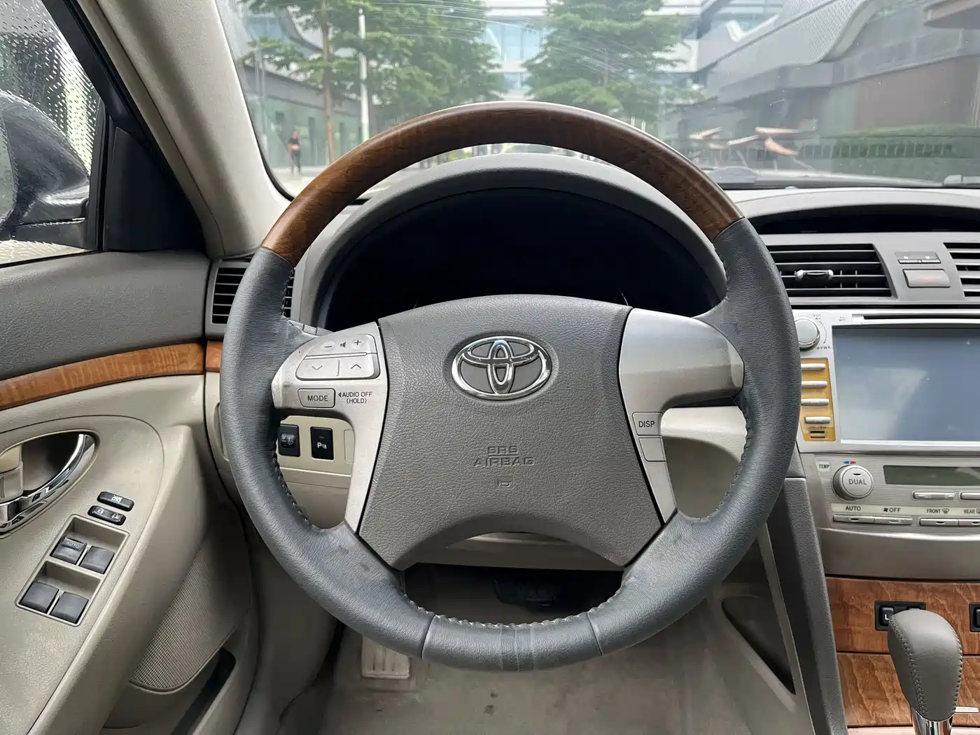 Toyota Camry 2011 200G Classic Anniversary Edition фото 20