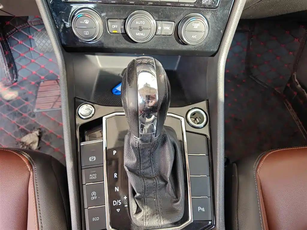 Volkswagen Lavida 2018 280TSI DSG Luxury Edition China V фото 10
