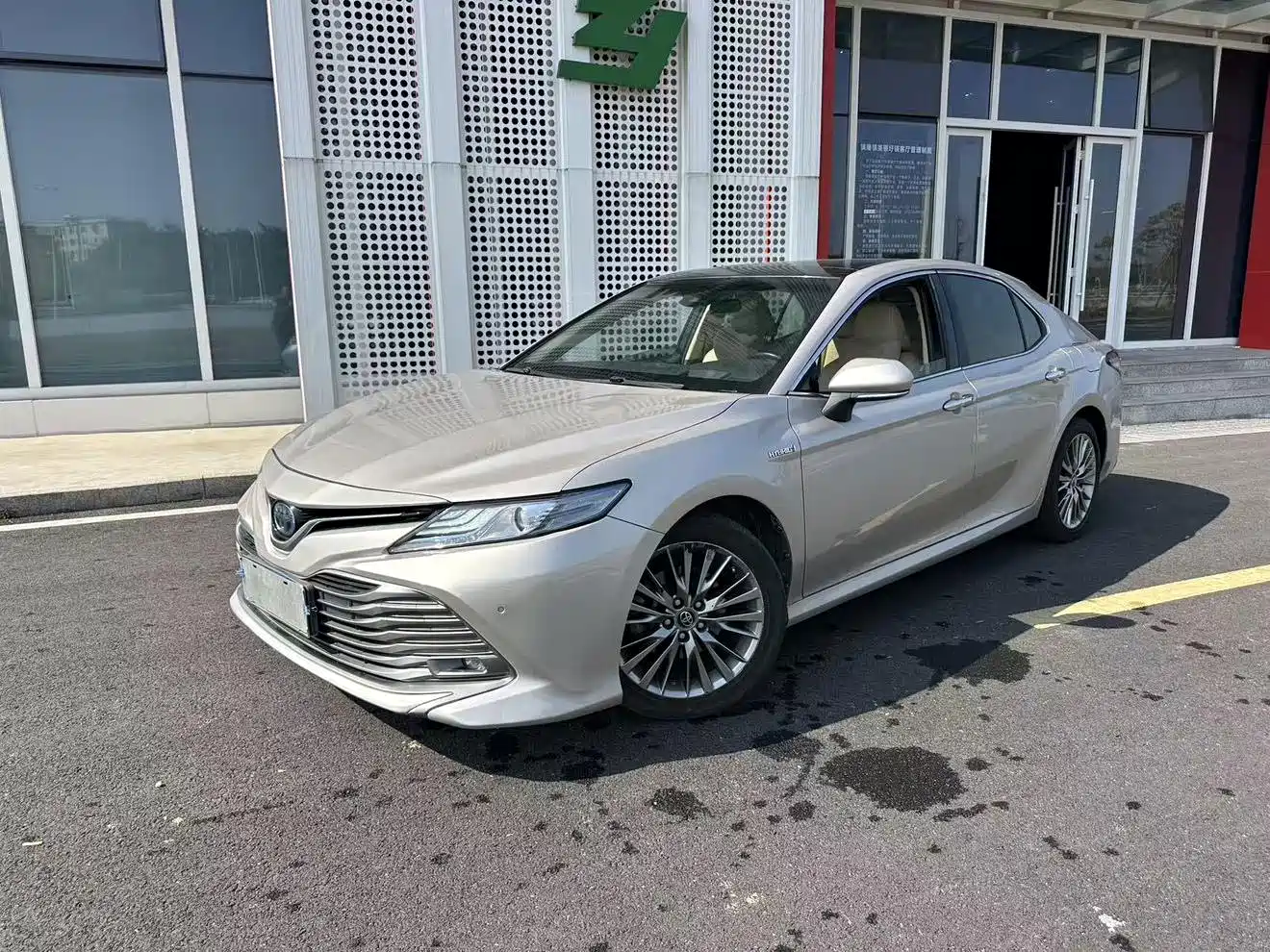 Toyota Camry 2018 Hybrid 2.5HG Luxury Edition