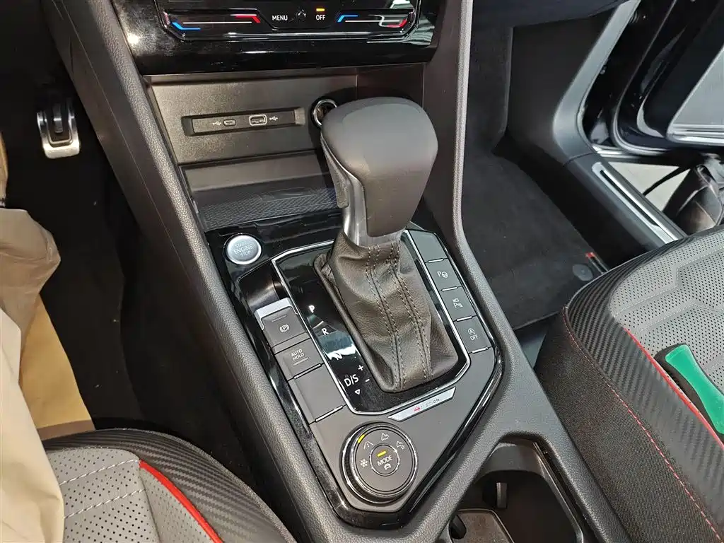 Volkswagen Tiguan X 2023 380TSI 4WD Prestige Flagship фото 14