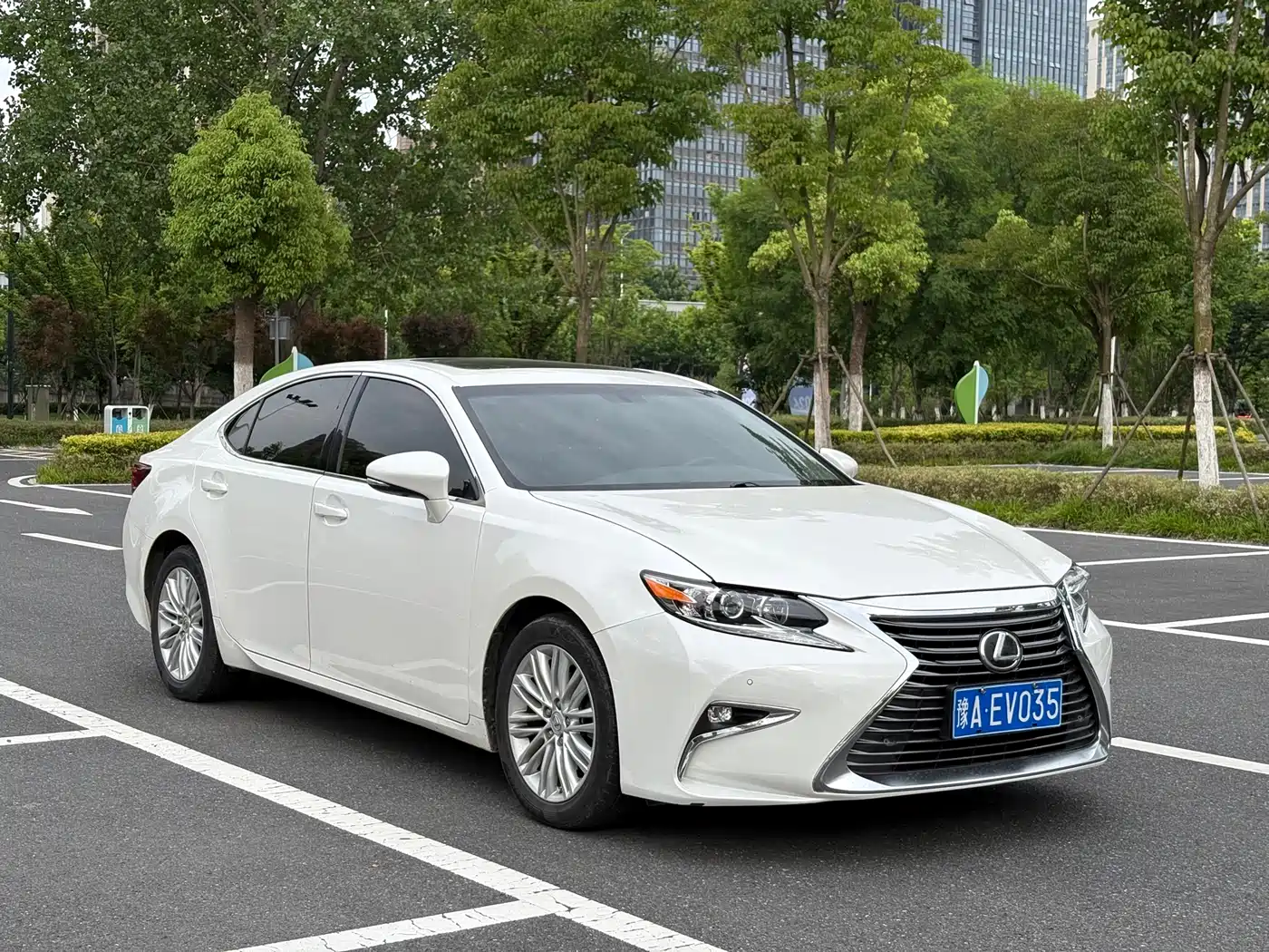 Lexus ES 2015 200 Elite Edition фото 3