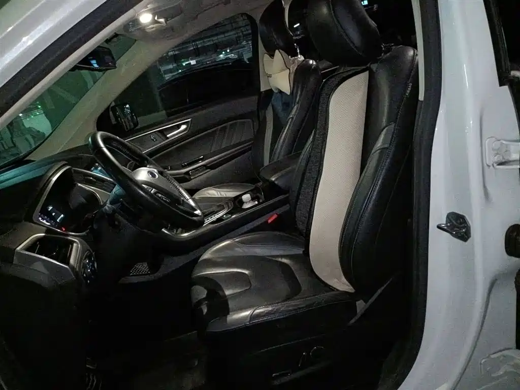Фото 8 - Ford Edge