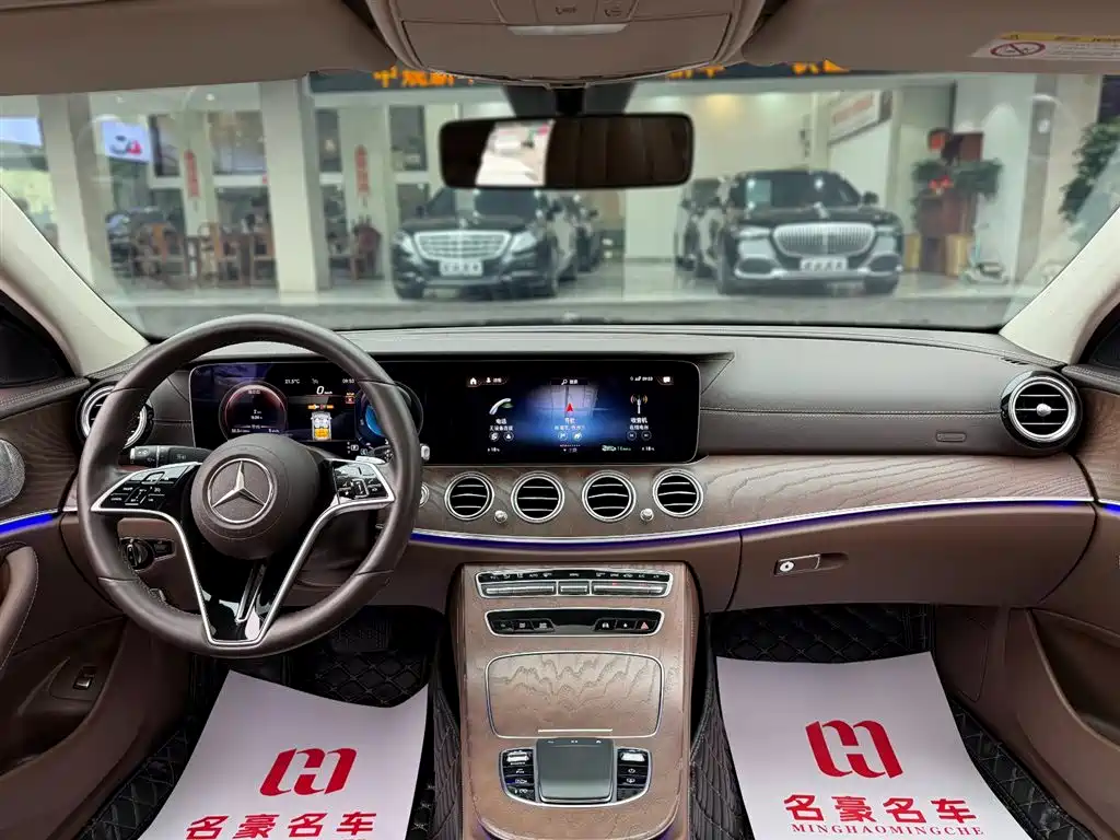 MERCEDES-BENZ E CLASS