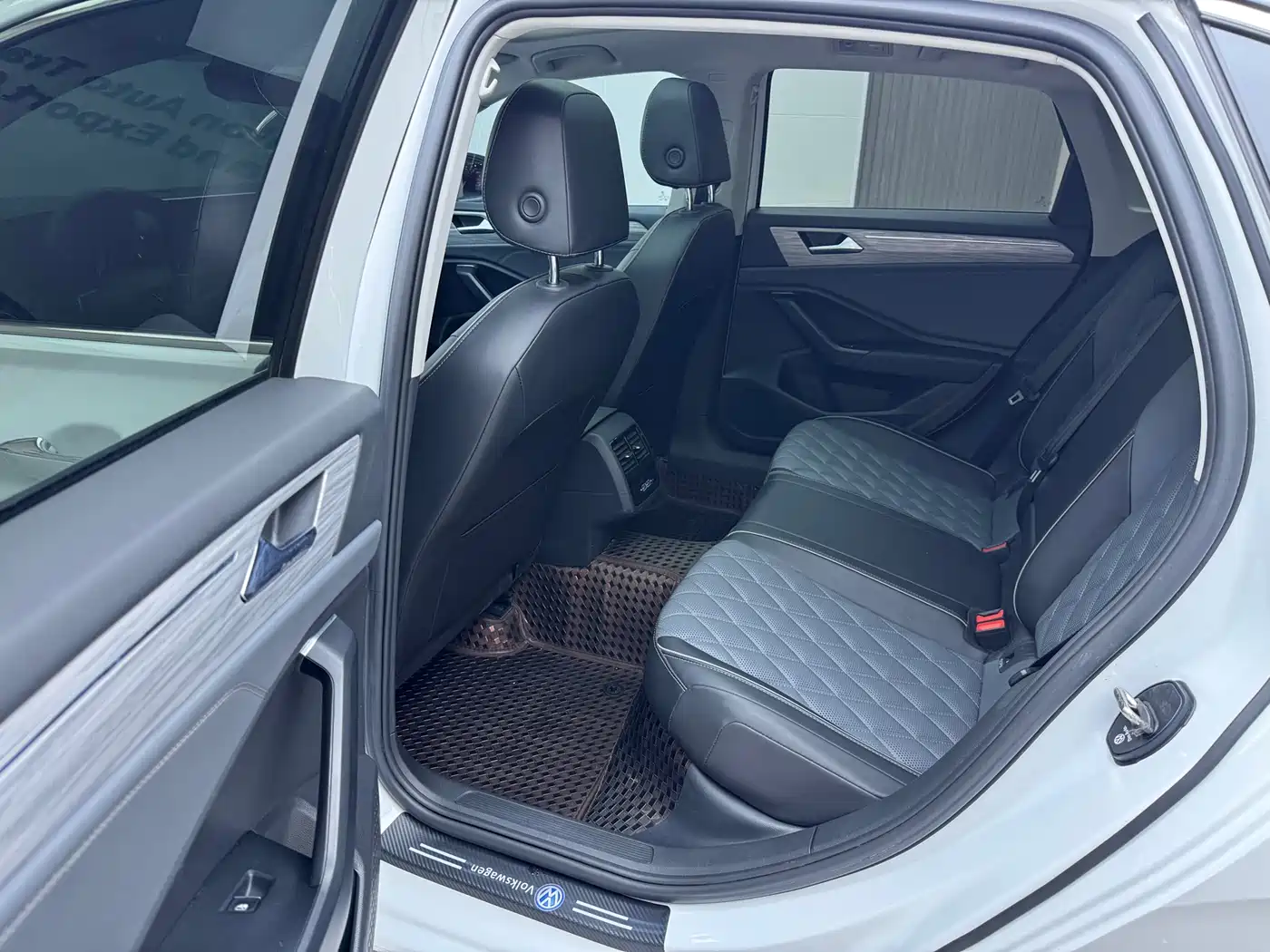 Volkswagen Sagitar 2023 Model Year 280TSI DSG Surpass Edition фото 18