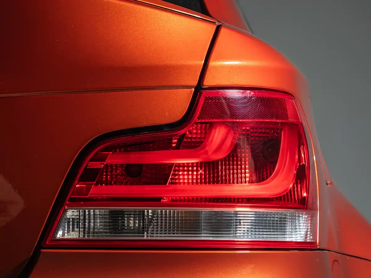 BMW 1 Series M 2011 1M Coupe фото 7