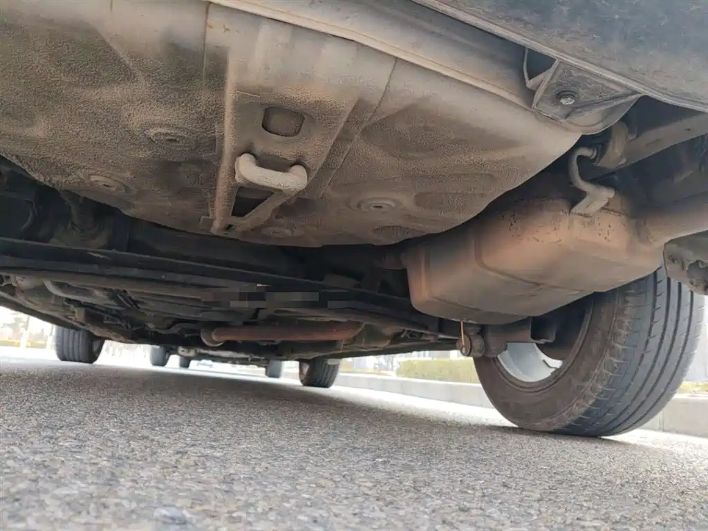 Фото 25 - Geely Emgrand