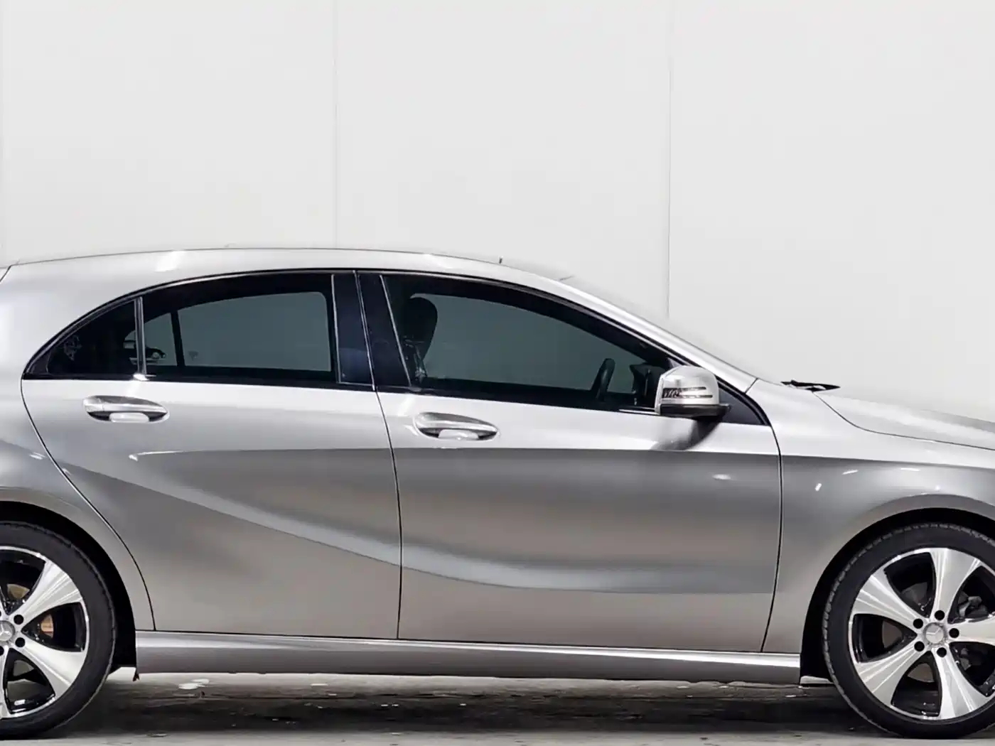 Mercedes-Benz A-Class (Import) 2017 A 200 Fashion Edition фото 8