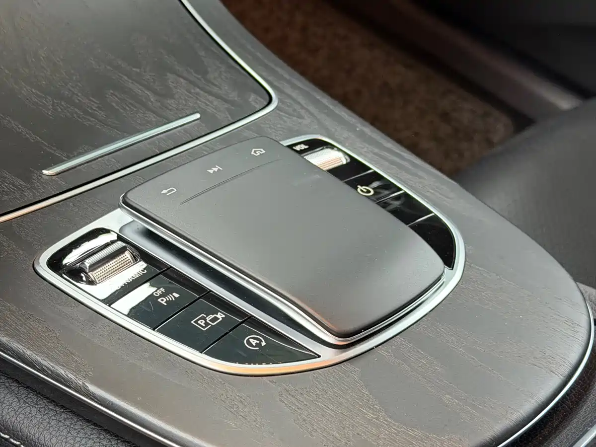 Mercedes-Benz E-Class 2019 E 260 L Sport фото 14