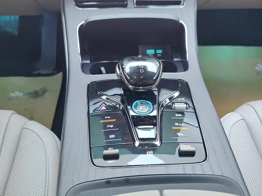 BYD Han 2025 2025 DM-i Smart Driving Edition 125KM LiDAR Flagship