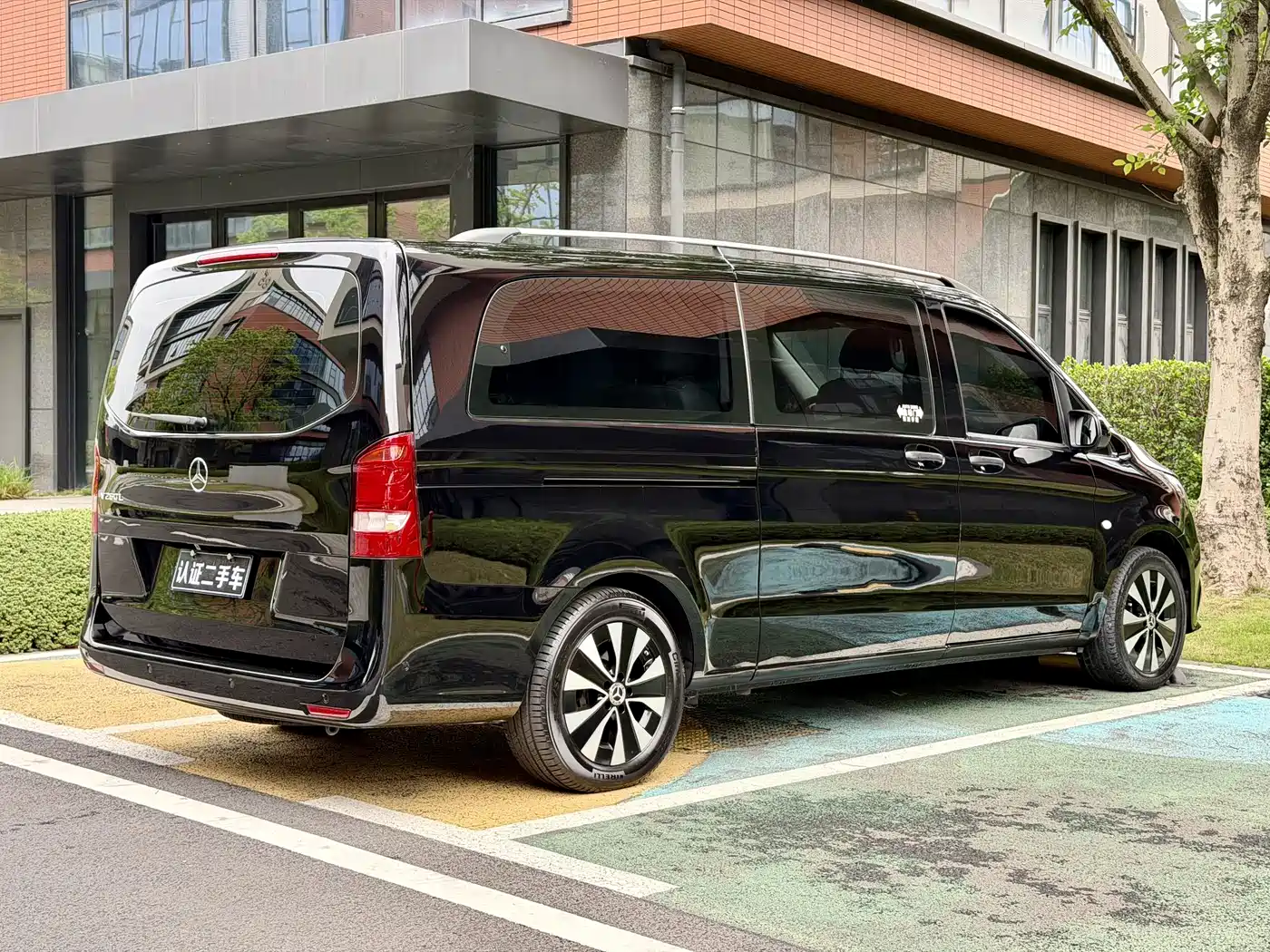 Mercedes-Benz Vito 2021 2.0T Business Edition 7-seater фото 6