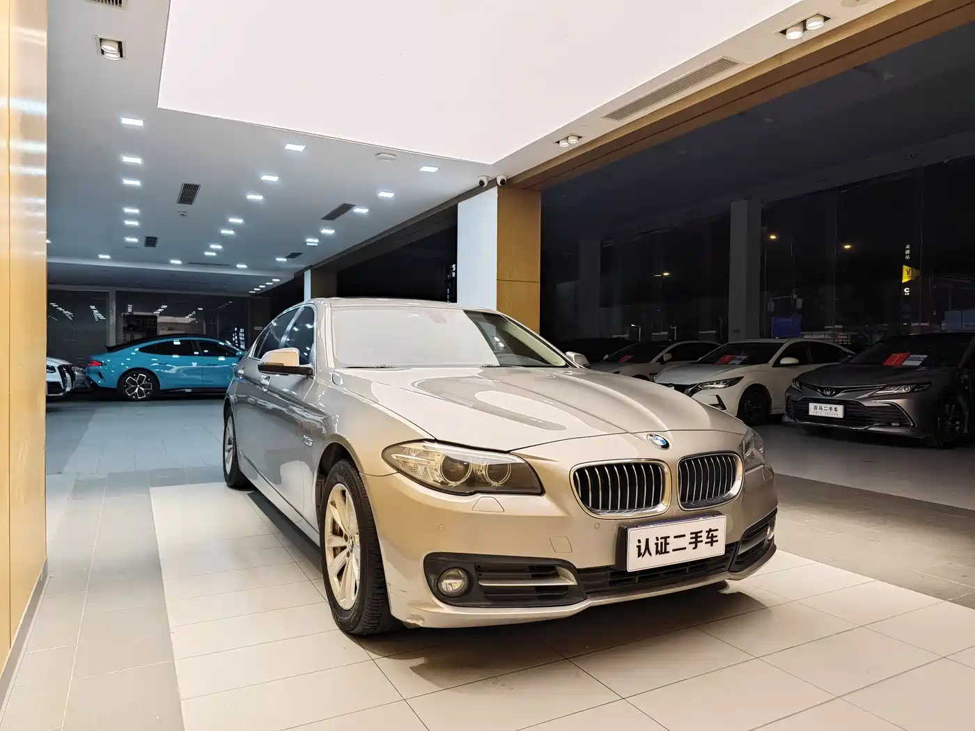 BMW 5 Series 2014 520Li Elegance фото 4