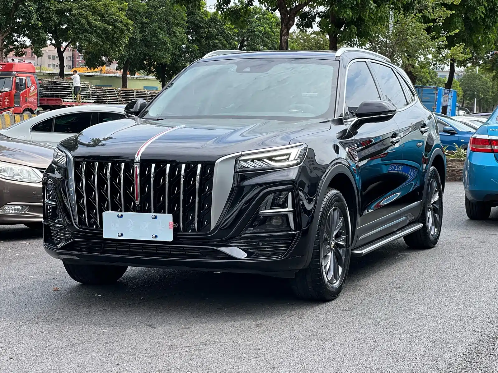 Фото 3 - Hongqi HS5