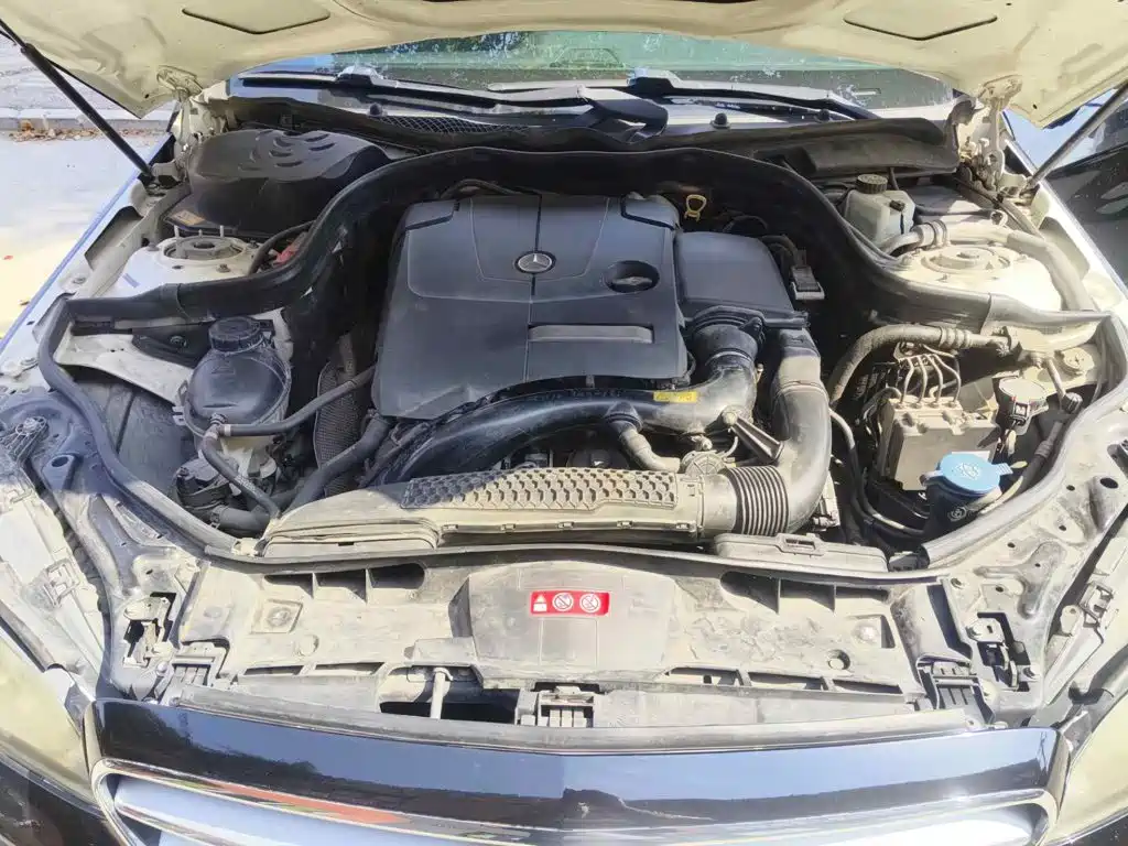 Фото 9 - Mercedes-Benz E-Class
