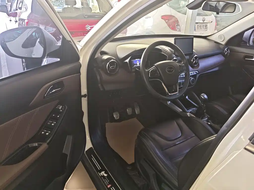 BAIC Changhe Q35 2019 2018 1.5L Manual Xuan-Zhi Edition