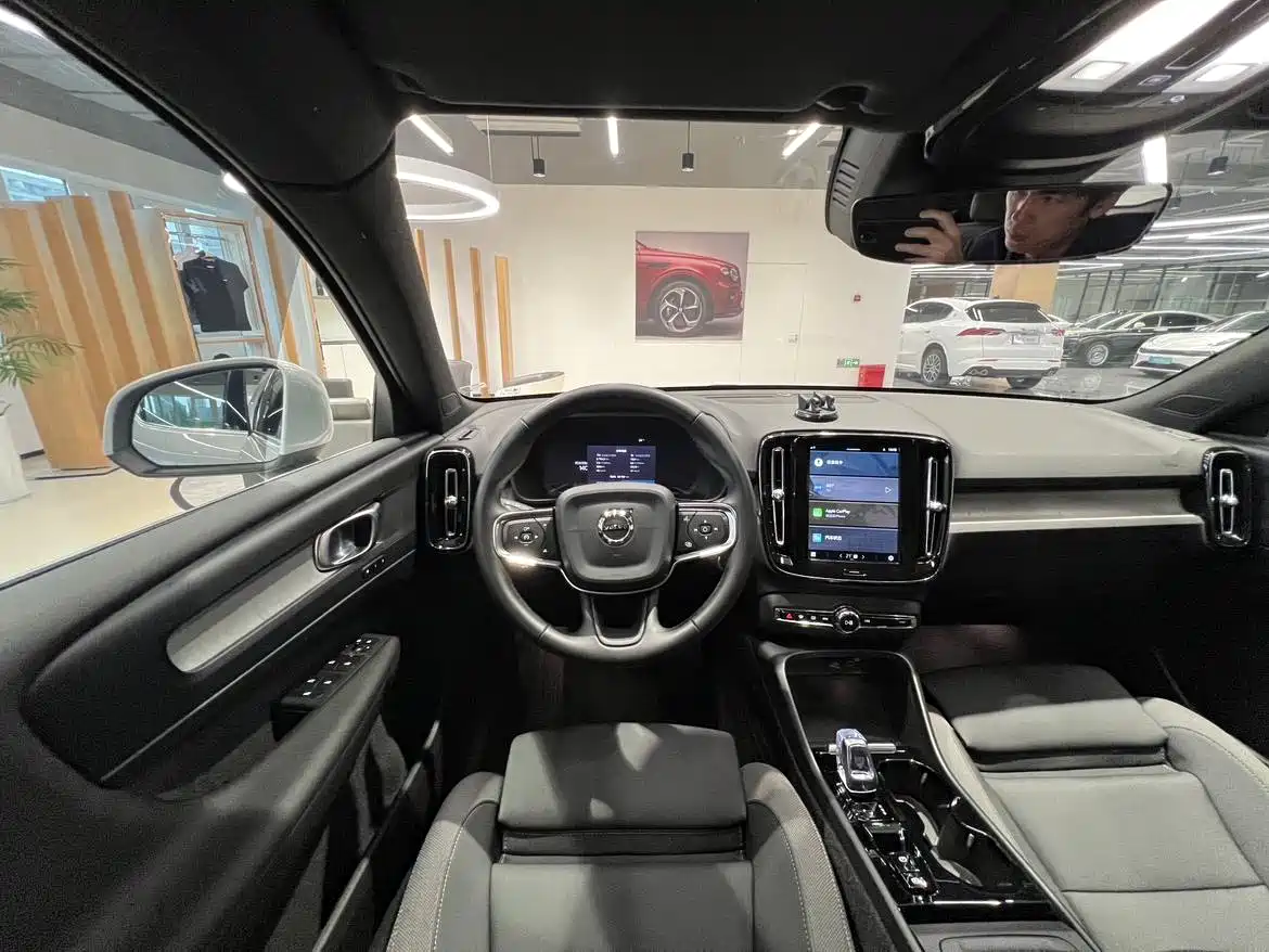 Volvo XC40 2024 2024 B3 Smart Elite Luxury Edition