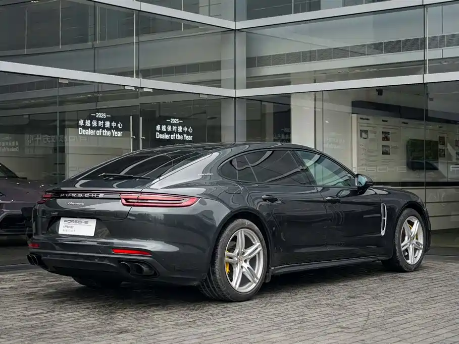 Porsche Panamera 2017 Panamera Executive Long Wheelbase 3.0T фото 7