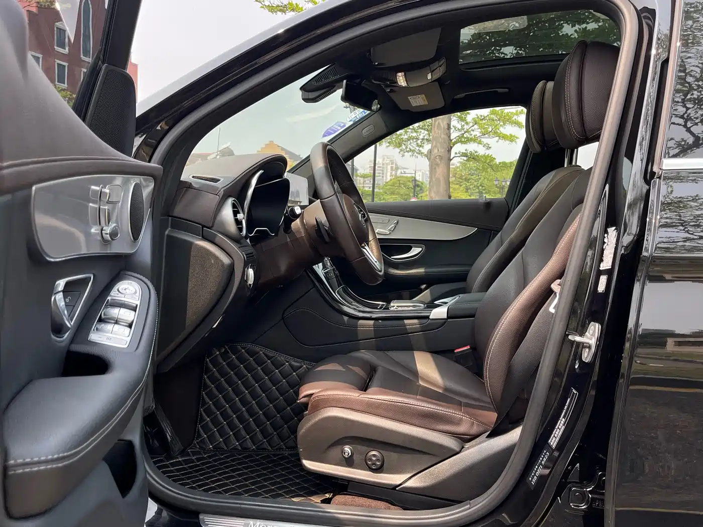 Mercedes-Benz GLC 2021 GLC 260 L 4MATIC Sporty фото 11