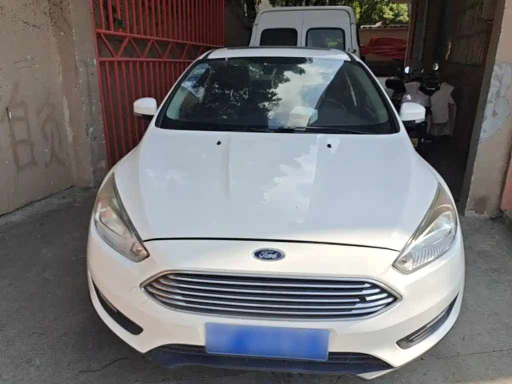 Фото 3 - Ford Focus