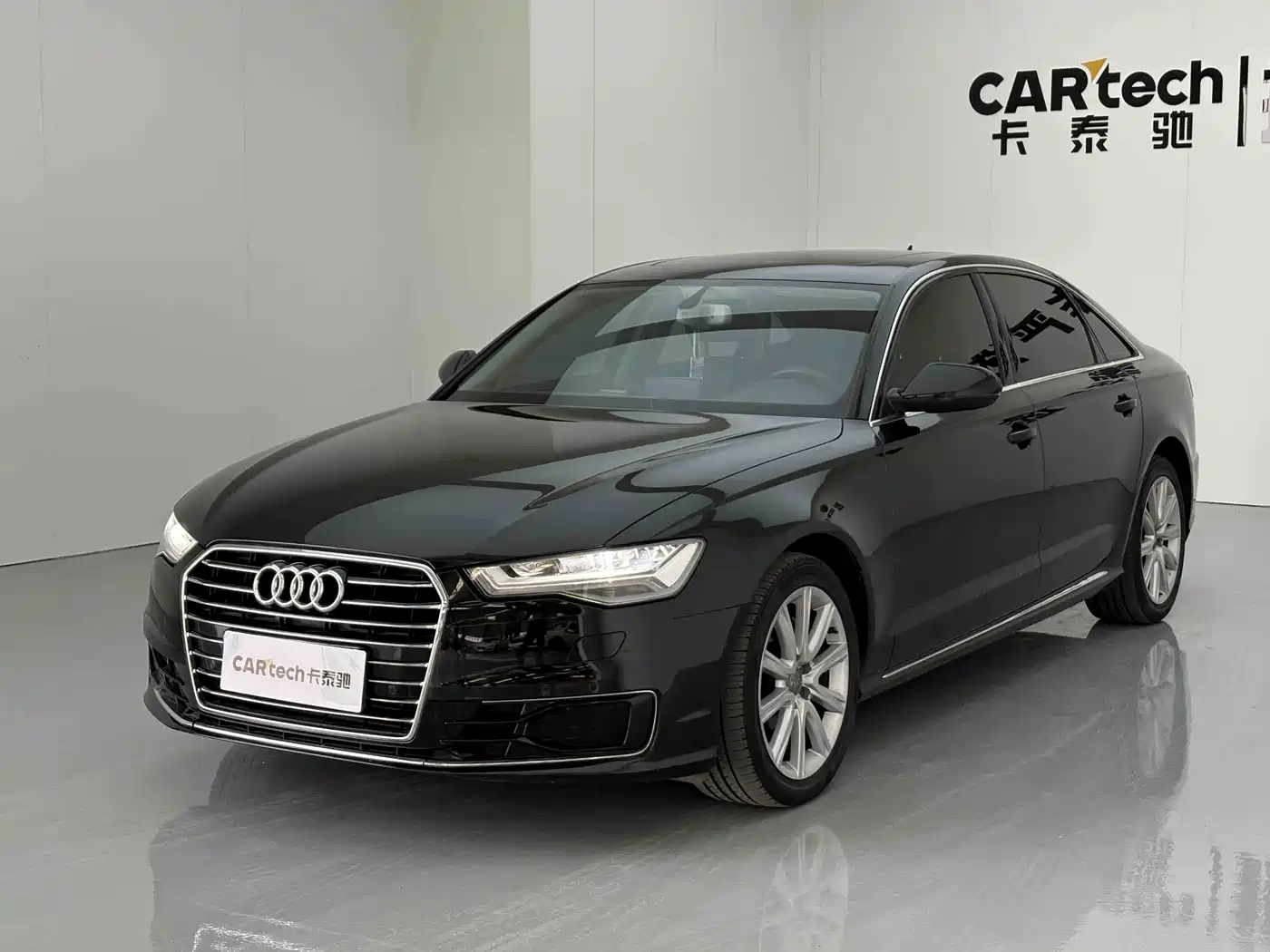Фото 1 - Audi A6L