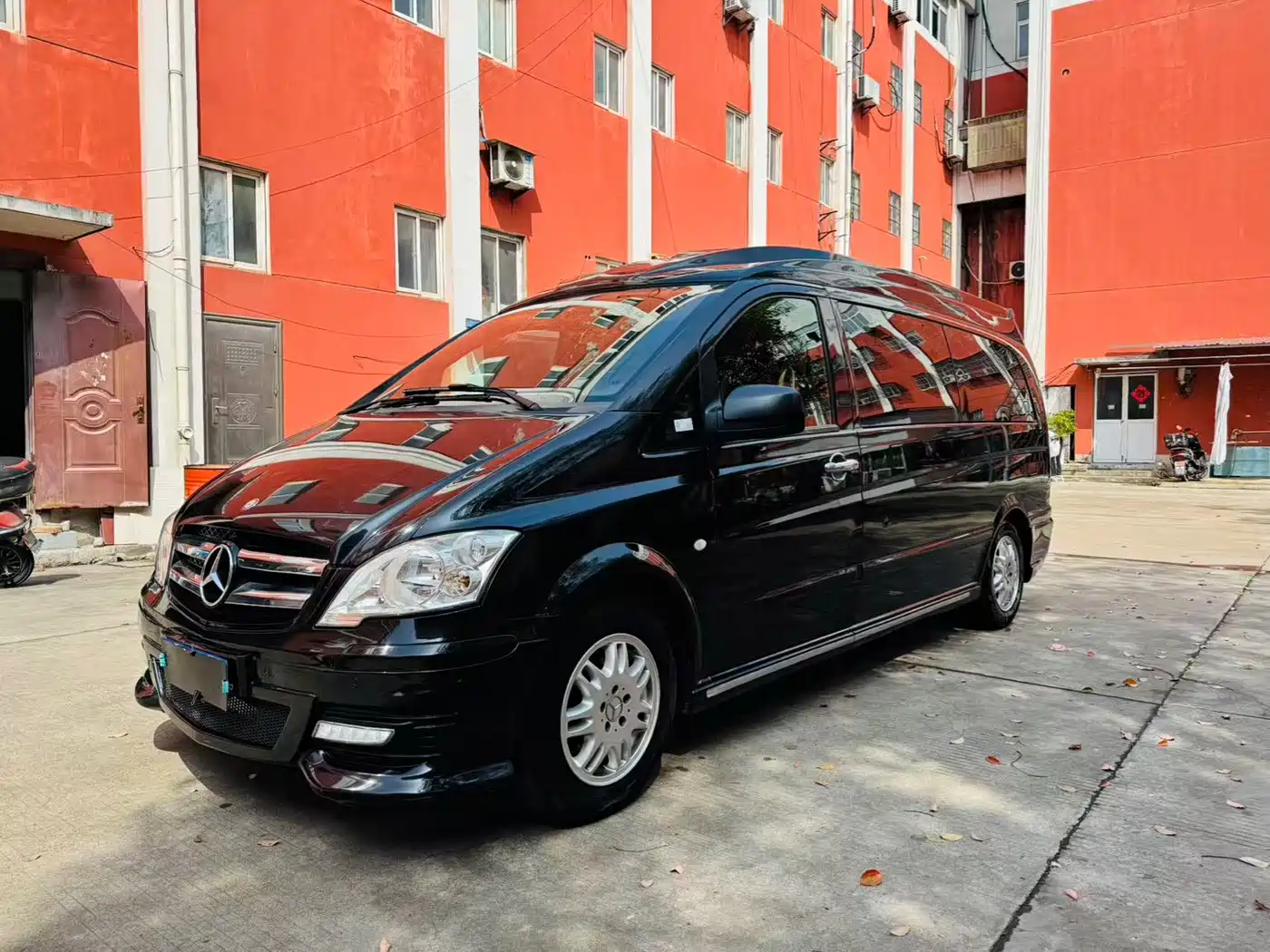 Mercedes-Benz Vito 2013 Model 3.0L Elite Edition