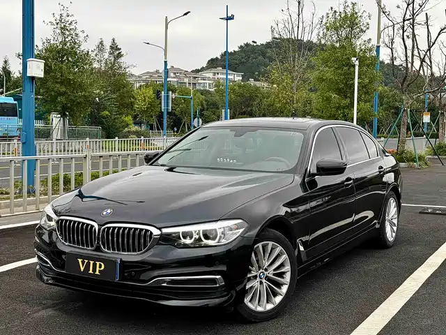 BMW 5 SERIES