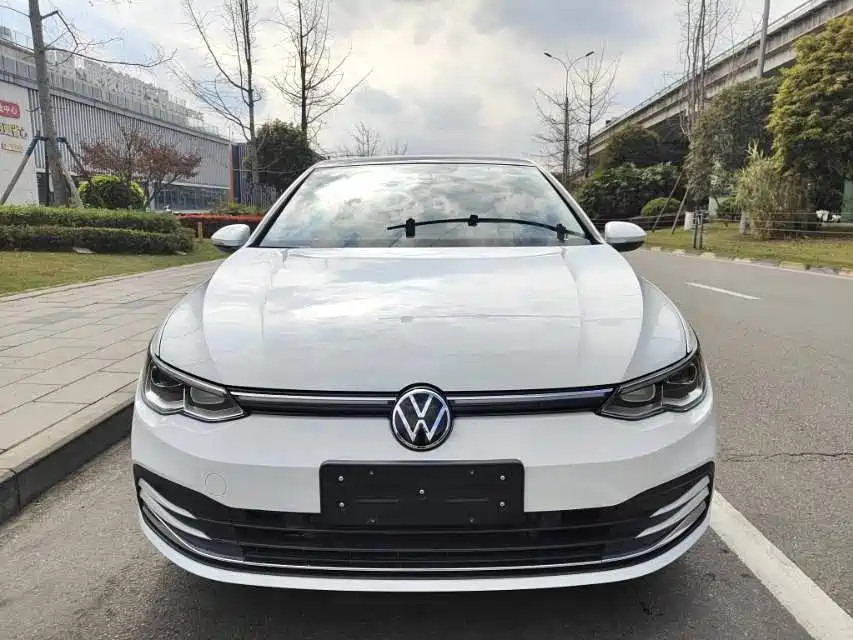 Volkswagen Golf 2023 Facelift 280TSI DSG Pro фото 2